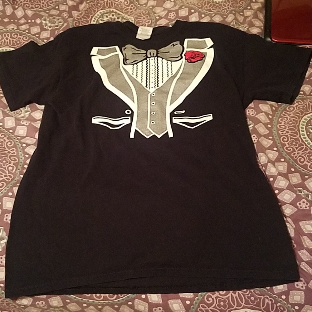 Tuxedo T